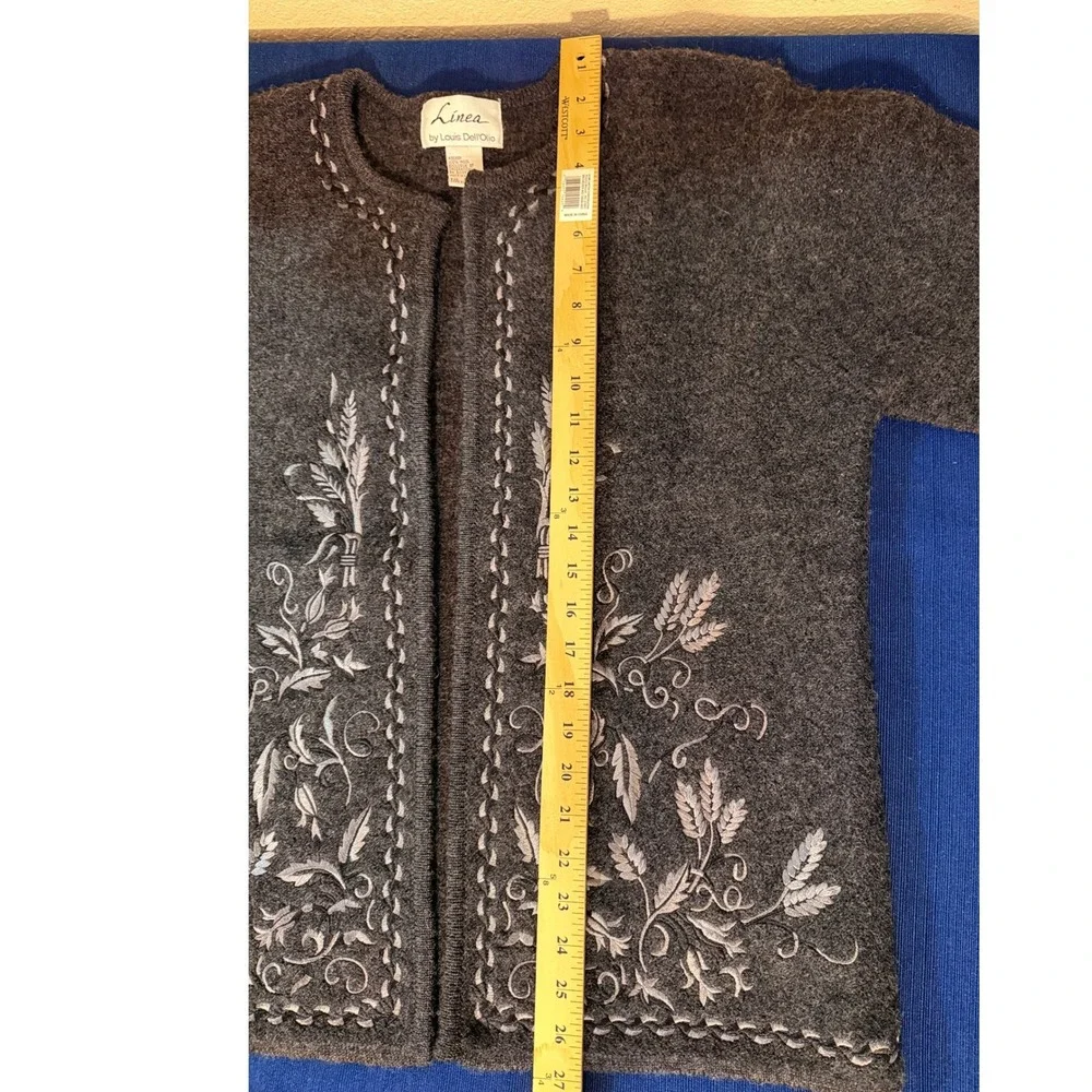 Linea Louis Dell'Olio Wool Cardigan M Gray Floral Embroidered Cottagecore A32601